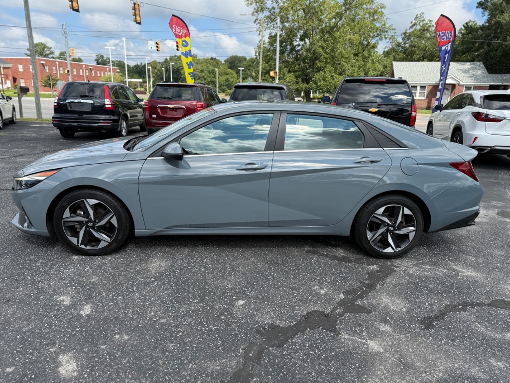 2022 Hyundai Elantra Limited