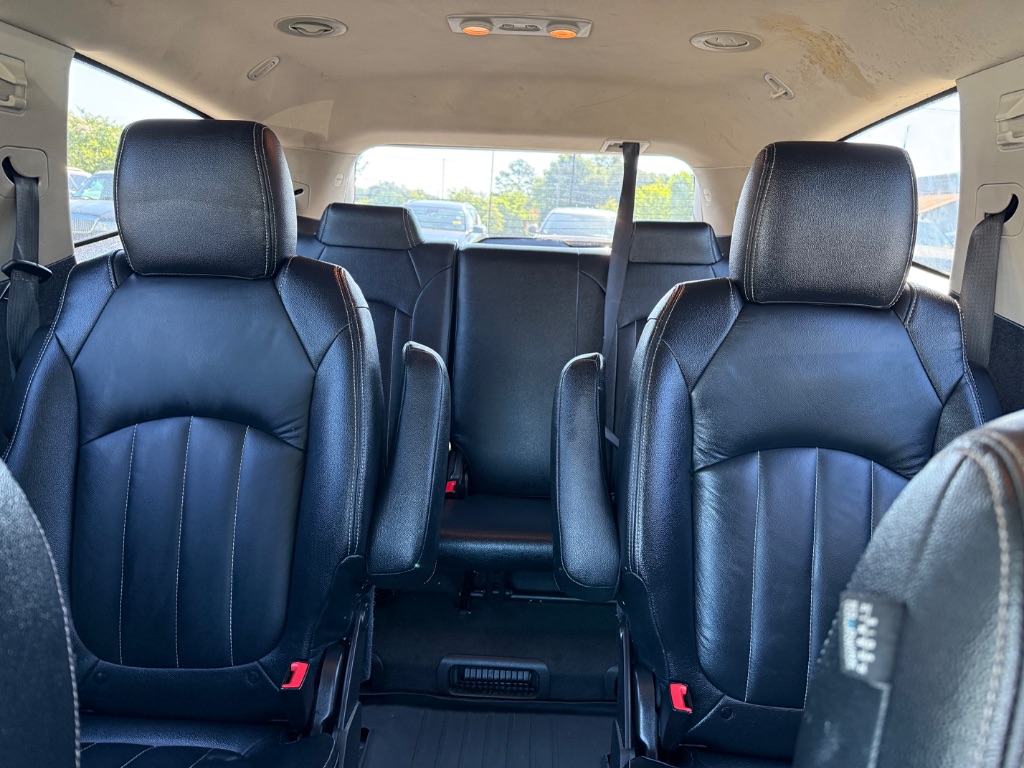2016 Chevrolet Traverse 1LT - Photo 11