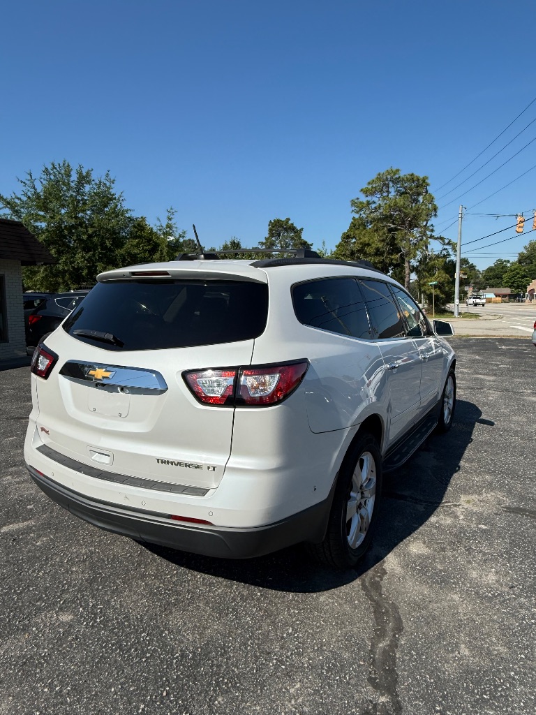 2016 Chevrolet Traverse 1LT - Photo 6