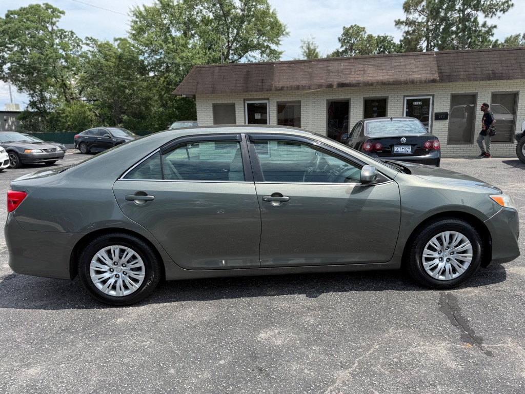 2014 Toyota Camry L - Photo 7