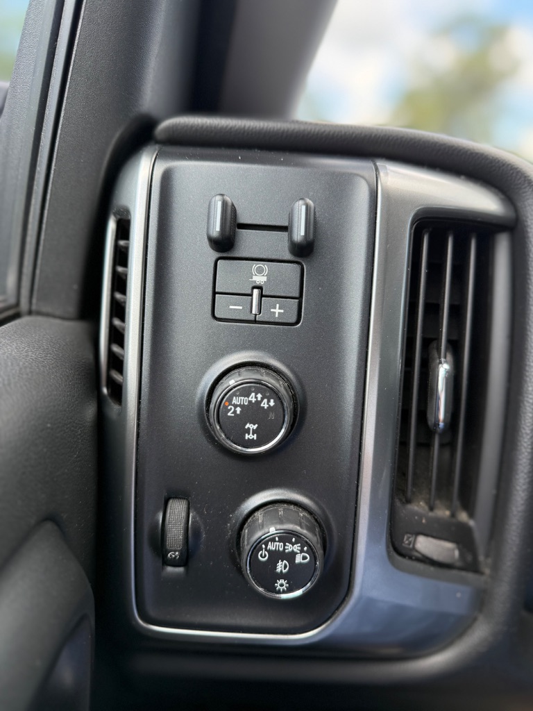 2017 Chevrolet Silverado 1500 LT - Photo 10