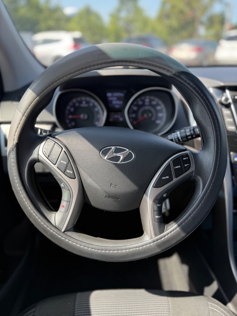 2013 Hyundai Elantra GT Base - Photo 10