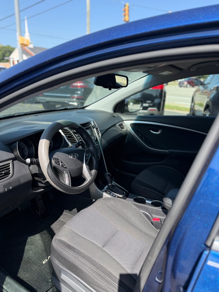 2013 Hyundai Elantra GT Base - Photo 9