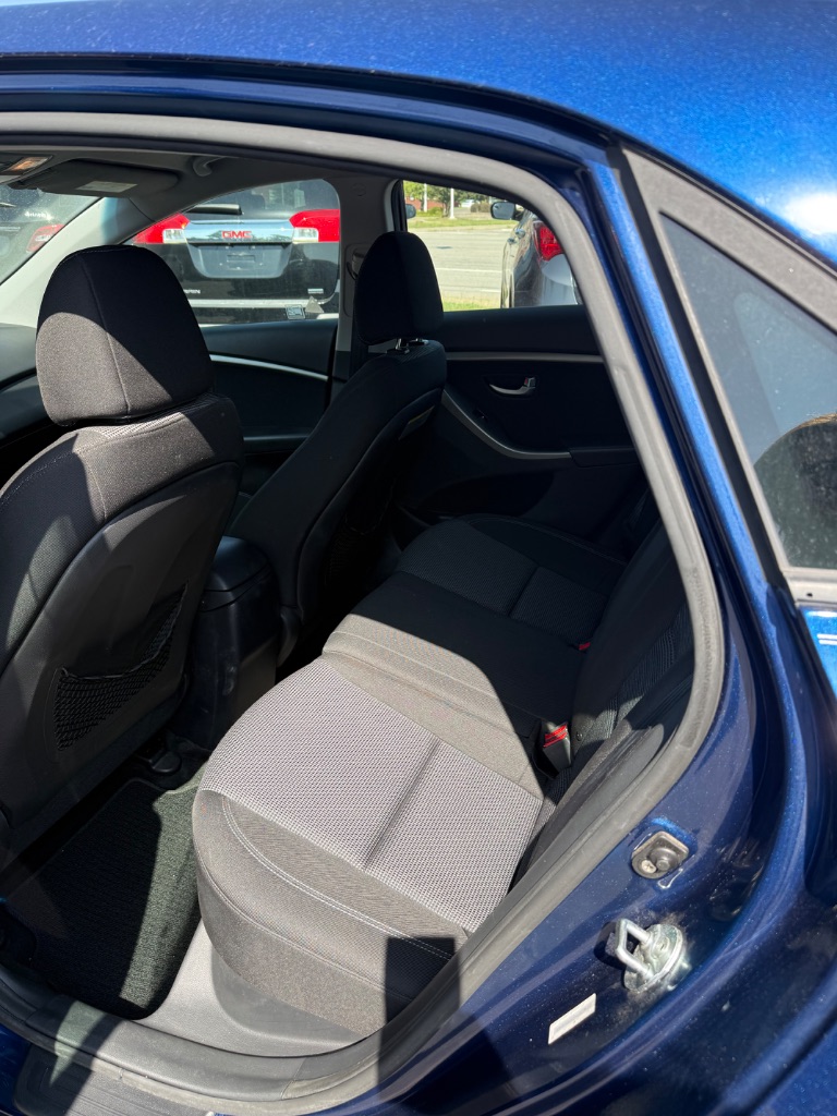 2013 Hyundai Elantra GT Base - Photo 15